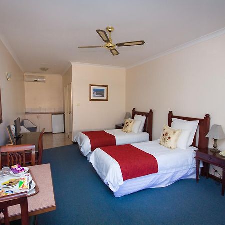 Tree Top Walk Motel Walpole Bagian luar foto